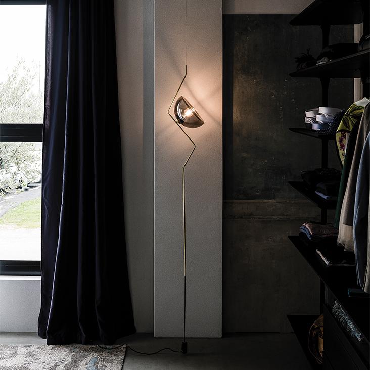 Vysoká lampa Cattelan Italia