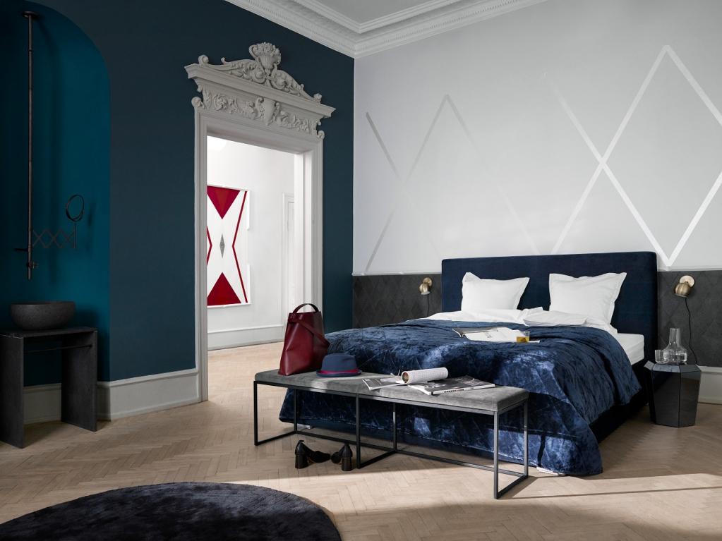 Čalouněná postel Mezzo od BoConcept https://www.boconcept.com/cs-cz/mezzo/3900000CRW83031.html