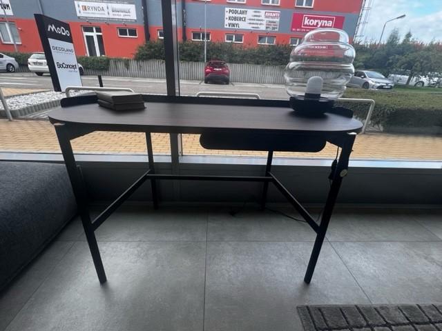 Stolek MADAME od Calligaris